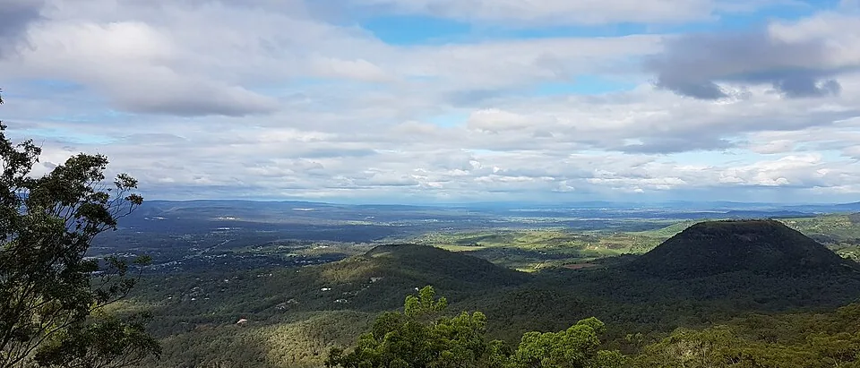 The view east from Picnic Point lookout across the Toowoomba escarpment at dusk